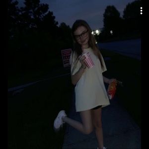 Meet your Posher, Macie